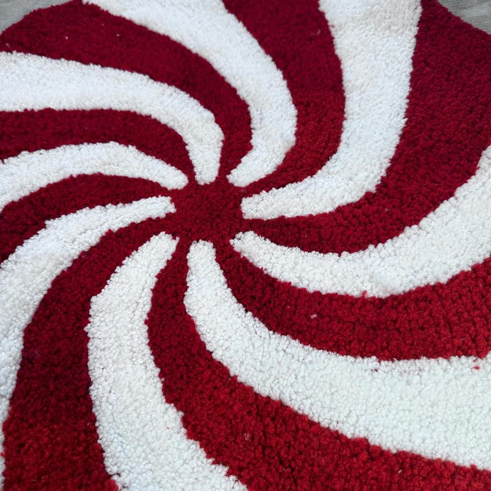 Warm Wishes Holiday Bath Rug Red White Peppermint Swirl Pom Pom 26in Round NEW